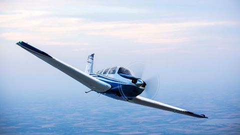 AQShda bir motorli samolyot turar-joyga urilishi oqibatida 2 kishi halok bo‘ldi