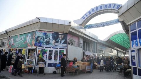 ЎзА танқид қилган Тошлоқдаги бозорда замонавий гипермаркет қуриладиган бўлди