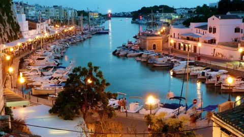 Валенсия ва Самарқанд ўртасида биродарлашган шаҳарлар алоқалари ўрнатилади