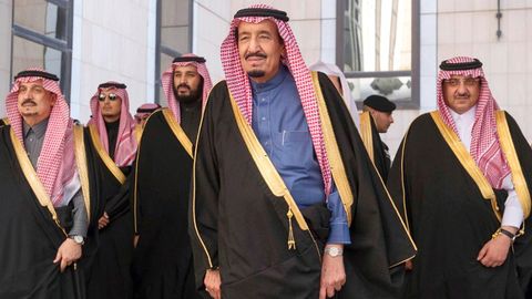 Саудия Арабистонининг коррупцияда айбланган юқори мартабали шахслари озод этилди