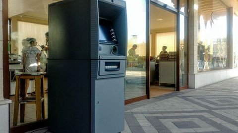 Toshkentda bankomatdagi pulni o‘g‘irlab, uskunani jarga uloqtirib ketishdi