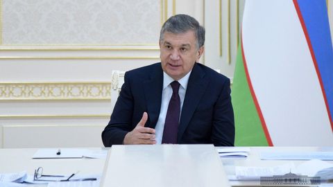 Shavkat Mirziyoyev raisligida Navoiy kon-metallurgiya kombinati istiqbolli loyihalariga bag‘ishlangan yig‘ilish bo‘lib o‘tdi