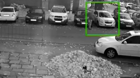 Toshkentda dugonasini kuzatib qo‘yish uchun mashina o‘g‘irlagan yigit uyiga avtobusda qaytdi (video)