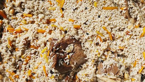 Tojikistonda selitra solingan palov iste’mol qilgan 4 kishi hayotdan ko‘z yumdi 