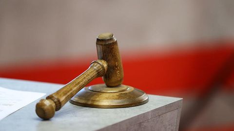 Трампни ўлдириш билан таҳдид қилган америкаликка нисбатан айбловлар илгари сурилди