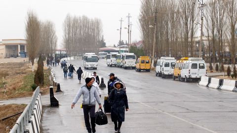 Qo‘shni davlatlardan O‘zbekistonga tovarlarni olib kirishdagi 10 dollarlik cheklov bekor qilinadi