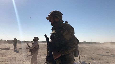 Suriya armiyasi Damashq yaqinidagi harbiy baza qurshovini yorib o‘tdi