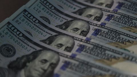 Жиззах педагогика институти сиртқи бўлими ходими 5 минг доллар пора билан қўлга тушди