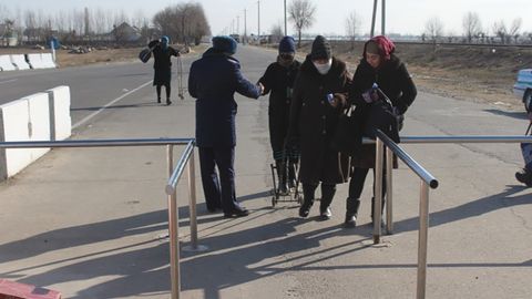 Sirdaryoda chet elga safarga chiqayotgan fuqarolar o‘rtasida tushuntirish ishlari olib borildi