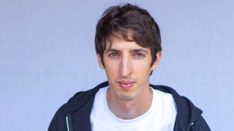 Google sobiq xodimlari kompaniyani oq irqni kamsitishda aybladi