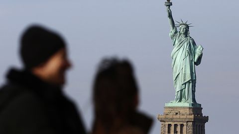 Nyu-York shtati rasmiylari Ozodlik haykalini sayyohlarga yana ochish uchun mablag‘ topdi