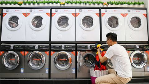 Yaponiyada 5 yoshli bola kir yuvish mashinasiga kirib oldi va nafasi qaytib o‘ldi