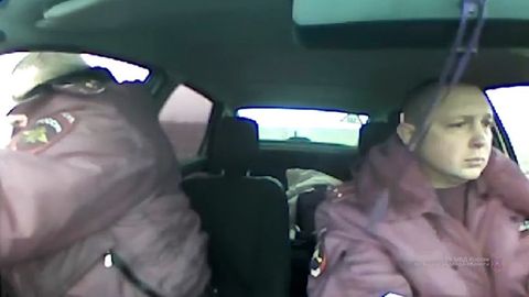 Volgogradda politsiyachilar mashinani ta’qib qilish jarayonida o‘t ochdi (video)