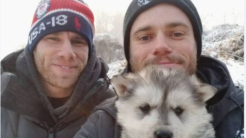 Amerikalik sportchi Pxyonchxanda ovqat uchun mo‘ljallangan kuchukchani qutqarib oldi