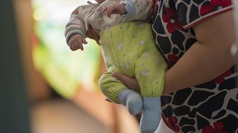 Navoiy viloyatida chaqalog‘ini 5 mln so‘mga sotayotgan ayol qo‘lga olindi