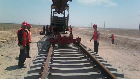 O‘zbekiston Tojikiston bilan bog‘lovchi temir yo‘l tarmog‘ini tiklashga kirishdi