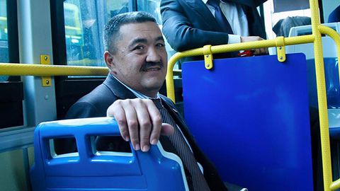 Бишкек мэри жамоат транспортида юришдан уялмаслигини маълум қилди