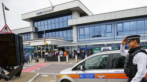London aeroporti Ikkinchi jahon urushi davridagi bomba tufayli yopib qo‘yildi