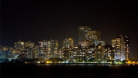 Хорижликларга энг кўп маош тўланадиган дунё шаҳарлари маълум қилинди