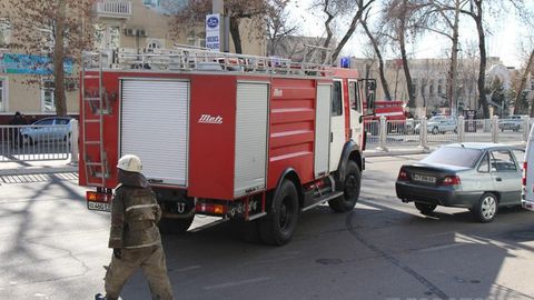 Toshkentdagi avtoturargohda yettita avtomobil yonib ketdi