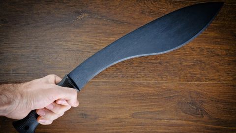 Indoneziyada machete bilan qurollangan erkak katolik cherkoviga hujum qildi