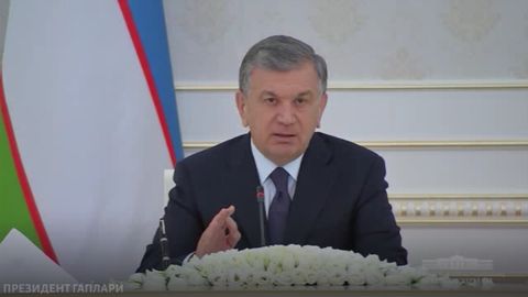 Шавкат Мирзиёев: Экспорт ва импорт ҳисоботлари ҳатто очиб ҳам ўқилмаган! (видео)