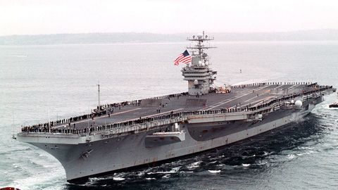 AQSh HDK avianosetsi urush tugagandan buyon ilk bor Vyetnamga keladi