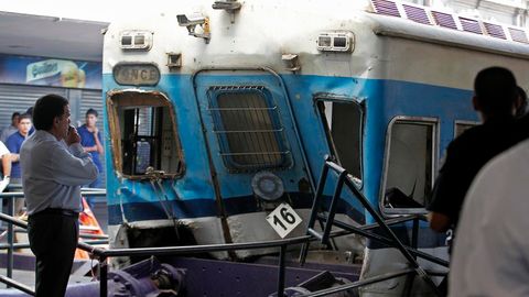 AQSh Kongressi a’zolari bo‘lgan poyezd chiqindi tashiydigan mashina bilan to‘qnashdi