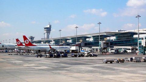 Turkiyada aeroportdan qaytarib yuborilgan o‘zbekistonlik Bosh prokuraturaga arz qildi 