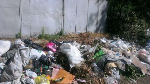 Qoraqalpog‘istonlik ikki fuqaro ko‘chaga chiqindi tashlagani uchun 172 ming so‘mdan jarimaga tortildi