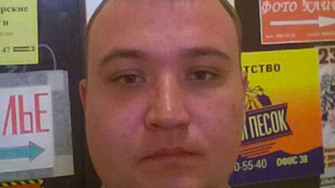 Санкт-Петербургда уста ишидан норози бўлган мижозни урди, кейин эса уйига ўт қўйиб юборди