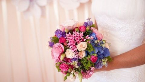 Farg‘ona viloyati hokimi: qizi to‘yda kiyadigan bir necha soatlik oq ko‘ylak uchun million topib bera olmagan otaning iztirobidan ortiqroq dard yo‘q