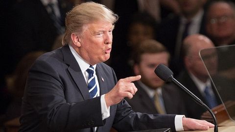 Трамп Европа автомобилларига солиқ жорий этиш билан таҳдид қилди