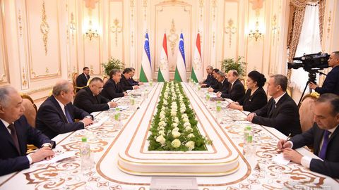 Shavkat Mirziyoyev Tojikiston parlamenti palata raisini qabul qildi 