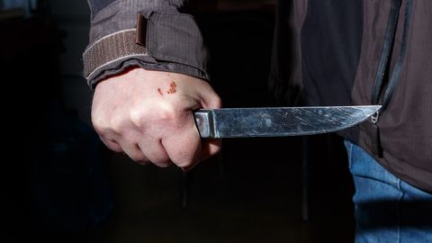 Bo‘stonliqda tadbirkor o‘g‘liga pichoq urdi