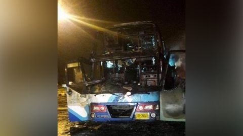 Таиландда автобусдаги ёнғин оқибатида мьянмалик муҳожирлар ёниб кетди