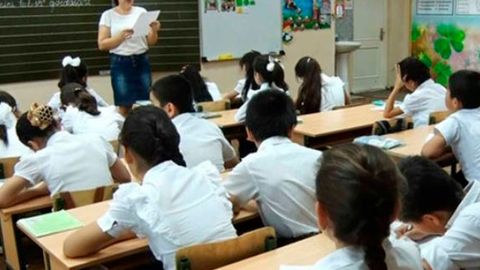 Andijonlik tadbirkor Izboskan tumanidagi maktabning a’lochi o‘quvchilariga stipendiya joriy etdi