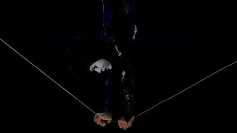 Cirque du Soleil цирки акробати Флоридадаги томоша вақтида йиқилиб ҳалок бўлди