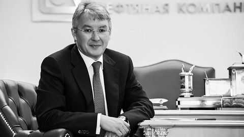 “Lukoyl” vitse-prezidenti o‘z rafiqasiga kompaniyaning 2 million dollarlik aksiyasini sovg‘a qildi