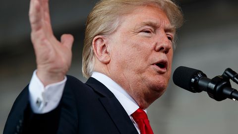 OAV: Tramp AQShdan o‘nlab rossiyalik diplomatlarni chiqarib yuborishga tayyor