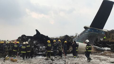 Nepalda samolyot qulashi oqibatida 50 kishi halok bo‘ldi