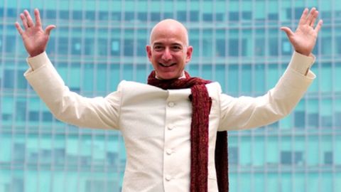 Jef Bezos kosmosga sayohatni hamyonbop qilishga va’da berdi