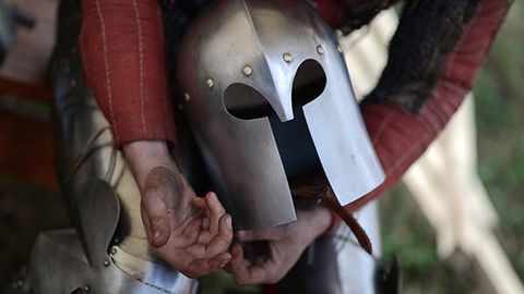 Швейцарияда қизининг танасидан руҳларни ҳайдамоқчи бўлган ота уни ўлдириб қўйди