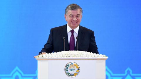 Шавкат Мирзиёев: Хотин-қизларни эъзозлаш борасидаги ишларимизнинг барчаси — катта йўлдаги дастлабки қадамлар