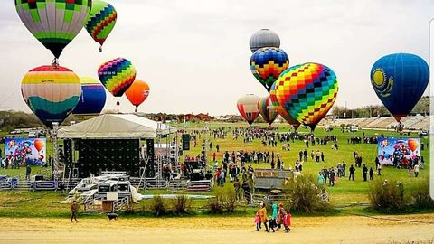 O‘zbekiston Chimkentdagi havo sharlari festivalida qatnashdi