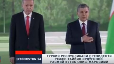 Тошкентда Туркия президенти Ражаб Тоййиб Эрдўғонни расмий кутиб олиш маросими бўлиб ўтмоқда (онлайн трансляция)