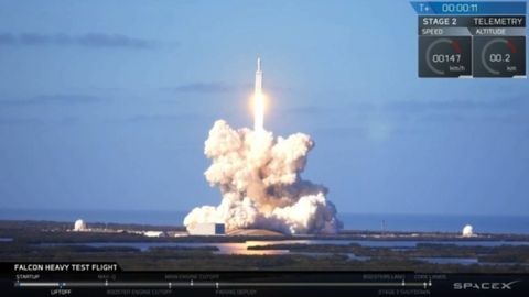AQSh hukumati SpaceX tomonidan fazoga uchirilgan raketalar parvozining namoyishi noqonuniy ekanligini tushundi