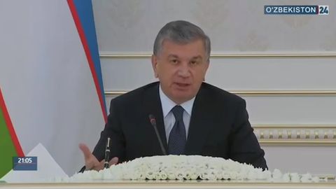 “Kutib o‘tiradigan zamon o‘tib bo‘ldi”. Shavkat Mirziyoyev hokimlarni tashabbuskor va intiluvchan bo‘lishga chaqirdi