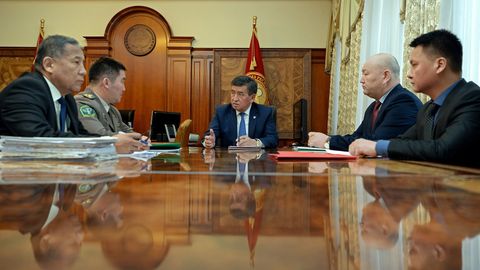 Qirg‘iziston prezidenti o‘zbek-qirg‘iz chegarasida odamlar va transport turib qolishiga yo‘l qo‘ymaslik choralarini ko‘rishni topshirdi