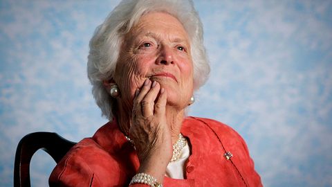 AQSh sobiq prezidenti katta Jorj Bushning rafiqasi vafot etdi